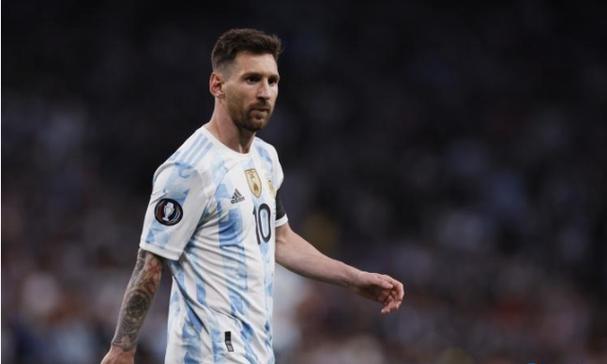 李亚鹏欠债离婚双失败，却握一张王牌王菲都服气？